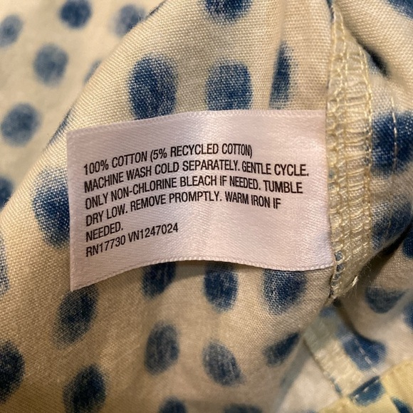 Black History Month House of Aama Short Sleeve Button-Down
Green Polka Dots - Picture 3 of 4